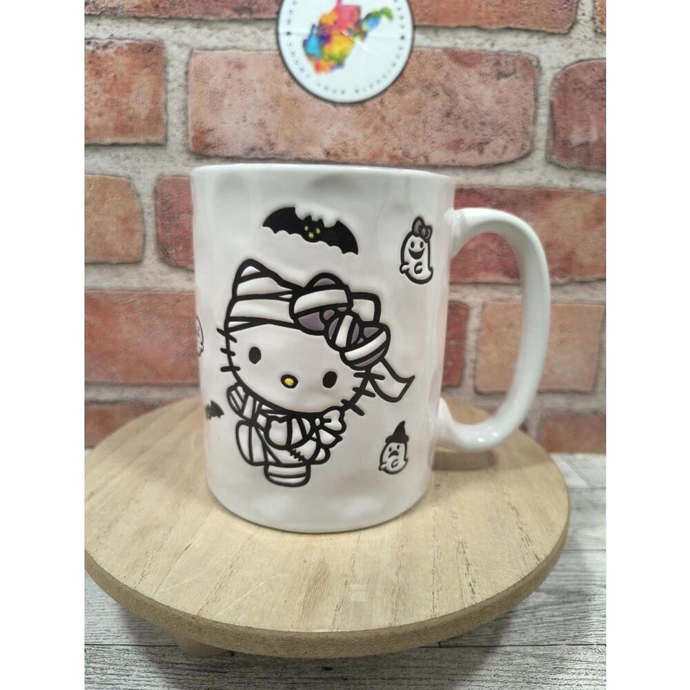 Silver Buffalo Sanrio Hello Kitty Embossed Halloween 17oz Mummy Ghosts New